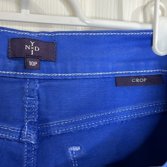 NYDJ Blue Capri Jeans Crystal Embellished Split Hem Size 10P Resort Chic Glam - Picture 7 of 8